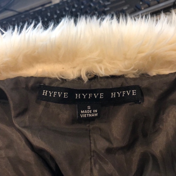 OLIVE JACKET @LAST ONE - Picture 4 of 5